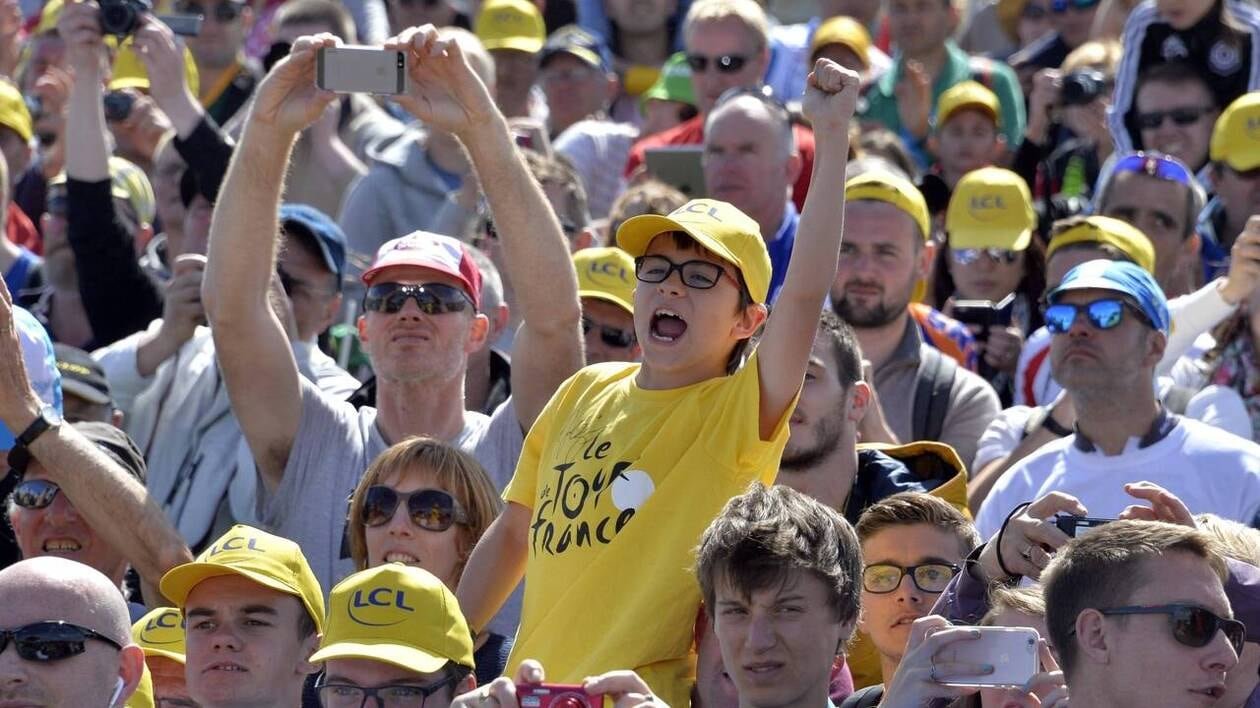 À Barenton, une fresque crée par des agriculteurs pour le Tour de France va passer à la télévision