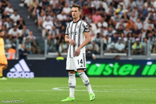 Arkadiusz Milik séduit de plus en plus l'Europe !