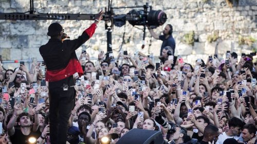 Aya Nakamura, SCH, Pascal Obispo… Les hommages affluent après la mort du rappeur Werenoi
