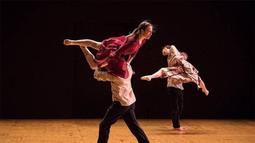 « Ne pas s’enfermer dans un académisme », figure de la danse, Catherine Diverrès tire sa révérence