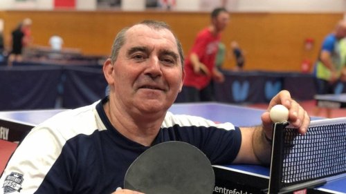 Le Mans. Avec sa raquette de ping-pong, Franck domine Parkinson