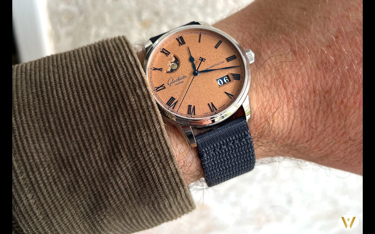 ACTUALITÉ Glashütte Original enrichit sa collection Senator Excellence Phase de Lune avec deux somptueux nouveaux modèles