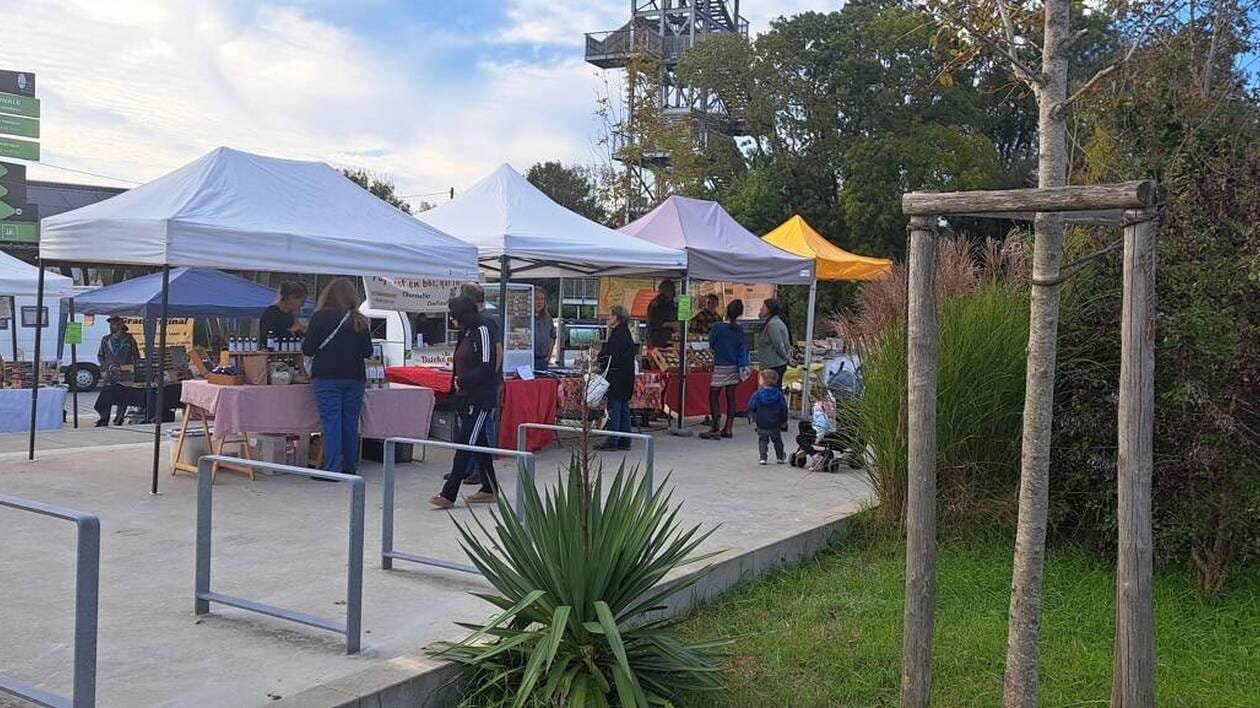 Le marché de producteurs et artisans locaux de retour au port de Rozé, à Saint-Malo-de-Guersac
