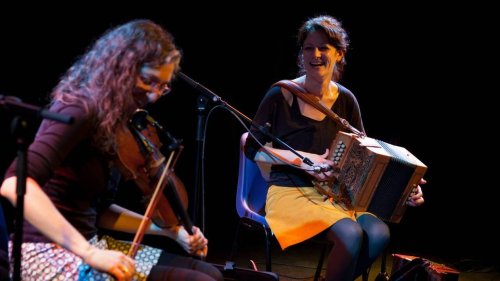 Chant, violon, conte… Les musiques traditionnelles vont résonner à Vire avec les stages de La Loure