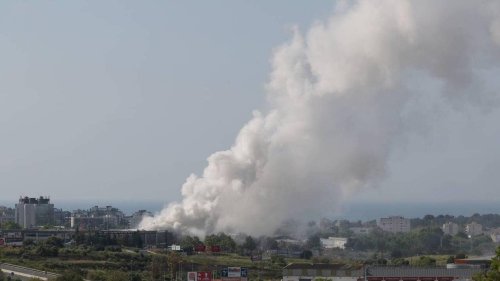 Un nuage toxique de chlore causé par un incendie contraint 160 000 Espagnols à rester chez eux