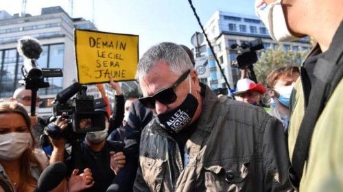 Passe sanitaire. Jean-Marie Bigard annule son spectacle à Nice, la préfecture réagit