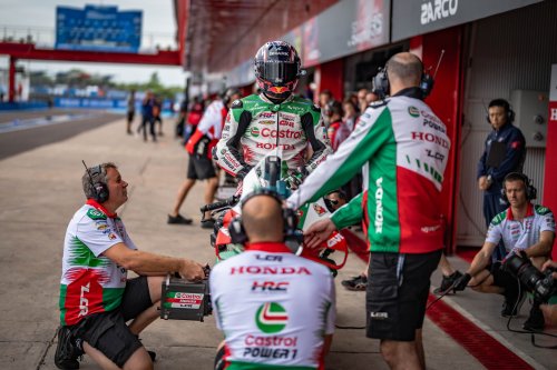 MotoGP L'accueil euphorique du stand LCR au retour de Zarco le brave ! - Le Mag Sport Auto