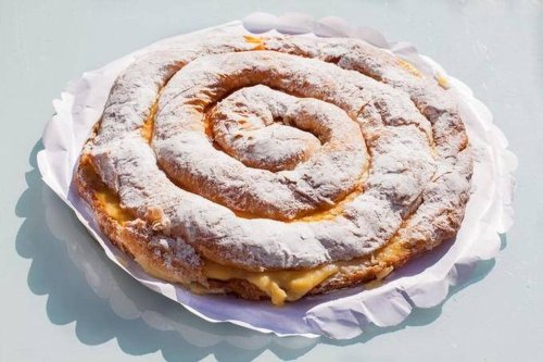 Ils amènent deux pâtisseries dans un avion, la compagnie aérienne leur réclame 90 € - Edition du soir Ouest-France - 30/05/2023