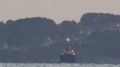 « Ils veulent être débarqués » : la situation des marins d’un navire au mouillage à Groix inquiète