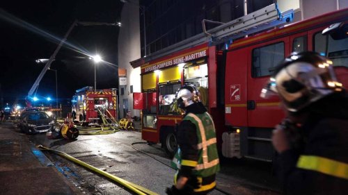 Gigantesque incendie à Rouen : deux immeubles désaffectés se sont effondrés cette nuit