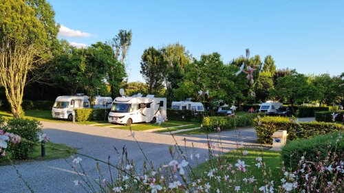 Camping-car Park accélère en Europe      - Agence API