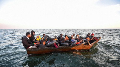 Au moins cinq migrants noyés dans un naufrage au large de la Tunisie, 28 sont portés disparus