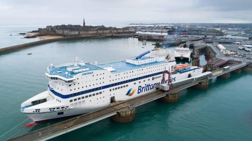Des lycéennes signalent un comportement inapproprié sur un ferry : un homme interpellé en Bretagne