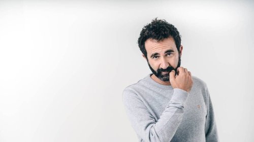 Mathieu Madénian jouera son nouveau spectacle au Skope, à Lannion, en mars 2026