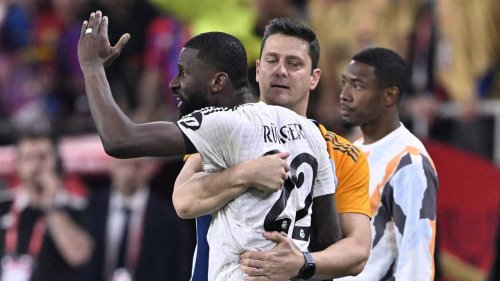 FC Barcelone - Real Madrid. Après avoir « lancé un objet » vers l’arbitre, Rüdiger risque gros
