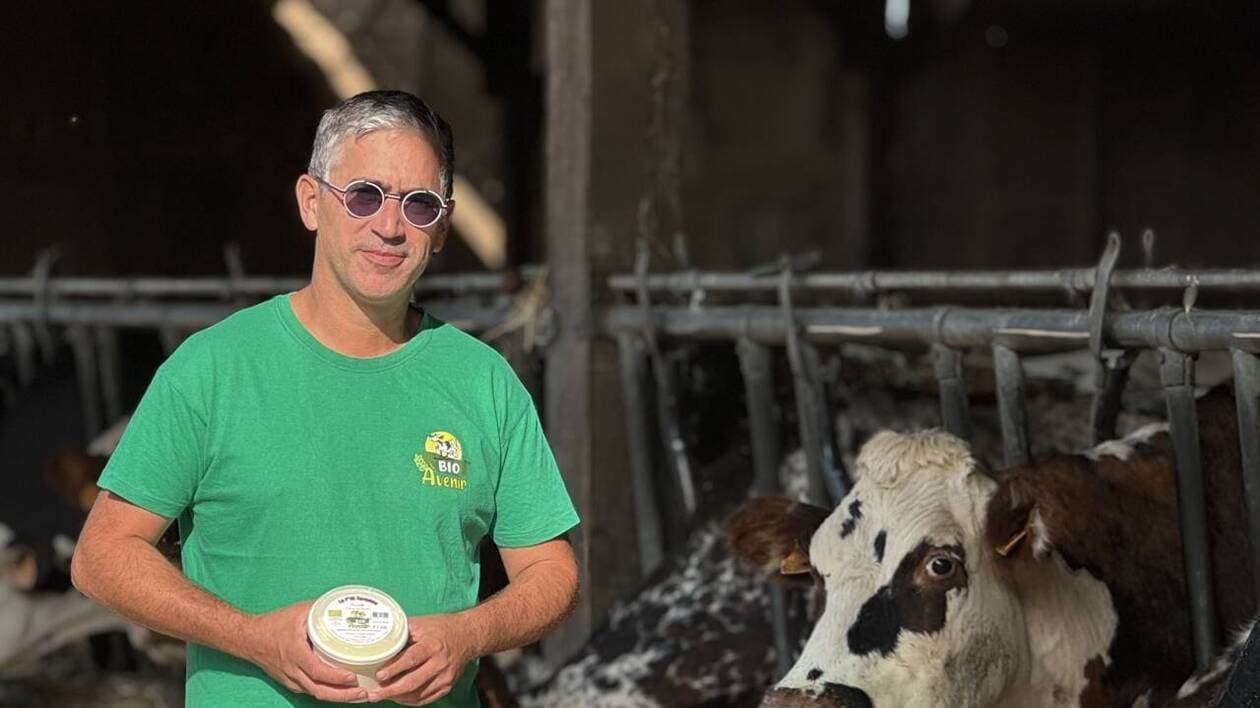 Dans cette ferme sarthoise, on transforme le lait tout en gardant ses saveurs