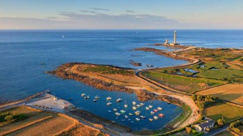 Quatre lieux à visiter autour de Barfleur, port du Cotentin face à la Manche