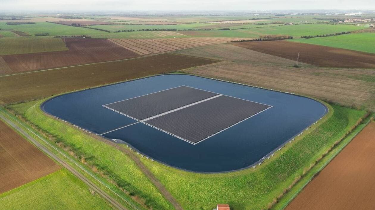 Un projet de panneaux photovoltaïque flottants sur une réserve d’eau agricole en Vendée