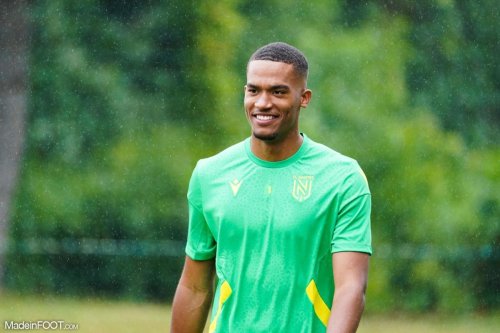Antoine Kombouaré salue l'attitude d'Alban Lafont, de retour avec les pros