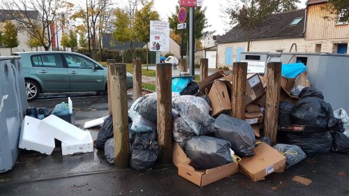 « Une décharge à ciel ouvert » : les riverains excédés par les dépôts sauvages d’ordures à Alençon