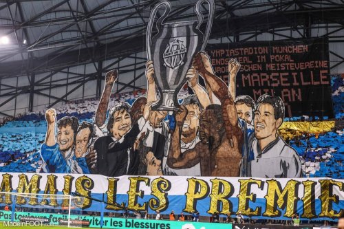 Les réactions émues de ces légendes marseillaises devant la statue de Bernard Tapie