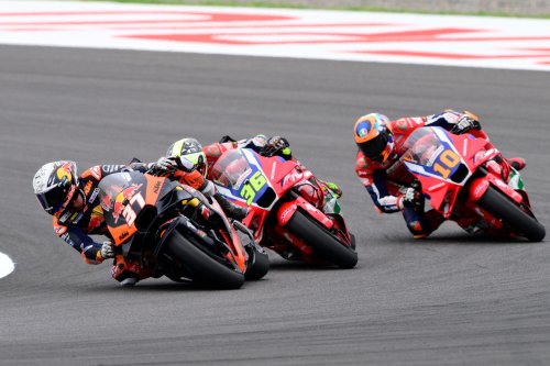 MotoGP Tsunami pour KTM, Pedro Acosta chez Ducati VR46, Morbidelli viré ? - Le Mag Sport Auto