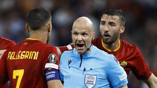 VIDÉO. Ligue Europa : l’arbitre de la finale insulté à l’aéroport par les fans de l’AS Rome