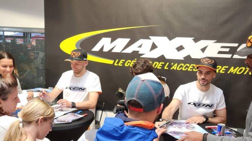 EN IMAGES. Près de Caen, deux pilotes de Moto GP en dédicaces au bout d’une longue file d’attente