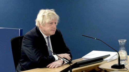 Covid-19 : Boris Johnson regrette les fêtes mais dénonce un « travestissement de la vérité »