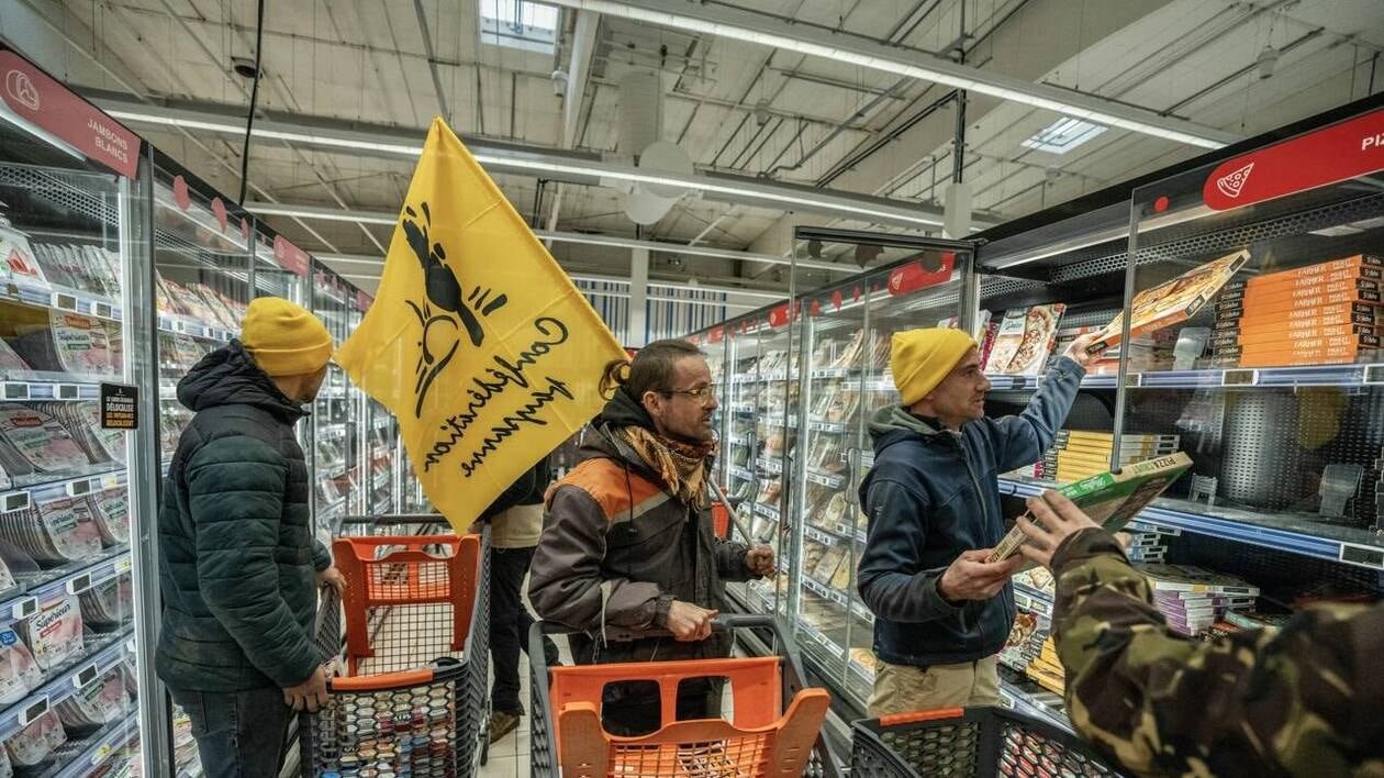 « Nous ne vendrons pas de viande des pays du Mercosur » : ce que promet la grande distribution aux agriculteur