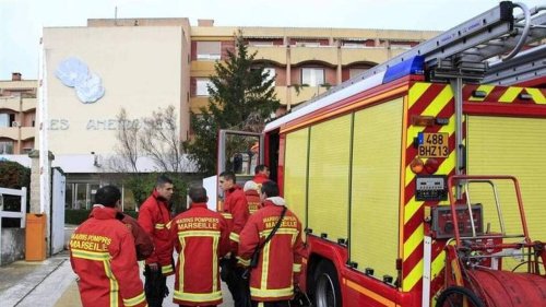 Marseille. Tombé d’un immeuble, un homme se tue en passant à travers le toit d’une banque