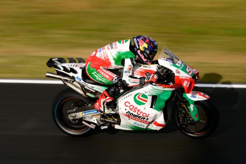 MotoGP Retour sur le moment ou tout a failli virer au carnage pour Zarco, au Mans - Le Mag Sport Auto