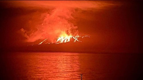EN IMAGES. Le volcan La Cumbre, aux Galapagos, est entré en éruption