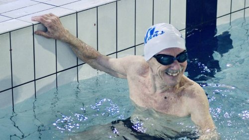 Jean-Pierre, 83 ans, est « le Léon Marchand des seniors » | Le Maine Libre