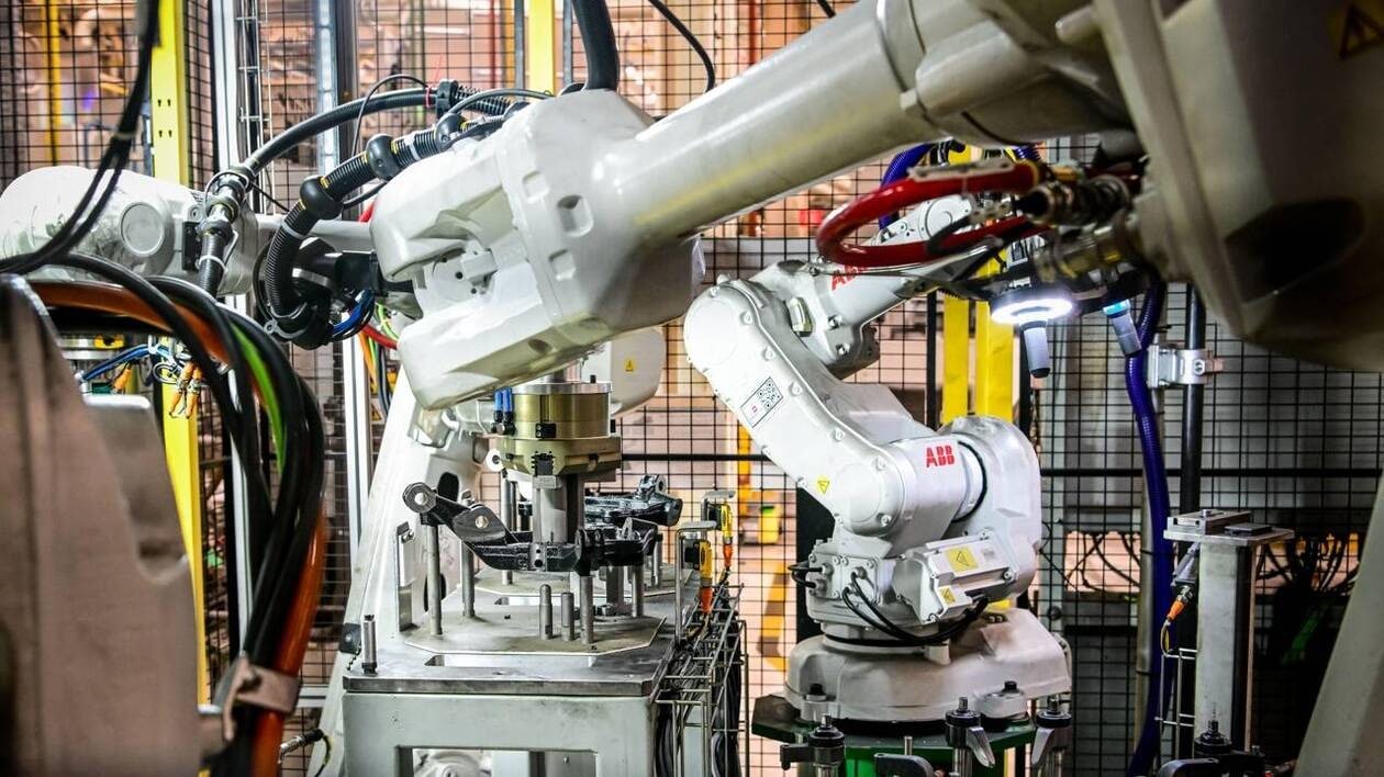 Défense : après les drones aériens, Renault confirme travailler sur la fabrication de drones terrestres