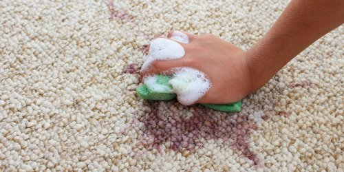 Détacher une moquette : 7 astuces de grand-mère qui fonctionnent toujours !