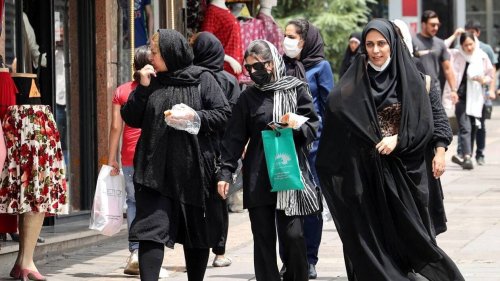 Iran. Un directeur de banque limogé pour avoir servi une femme sans voile