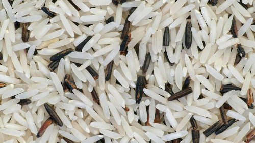Attention, des paquets de riz vendus par Carrefour peuvent contenir des larves vivantes