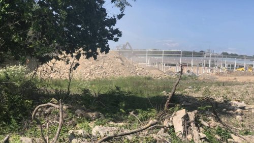 À Carnac, 39 menhirs détruits pour construire un magasin : que s’est-il passé ?