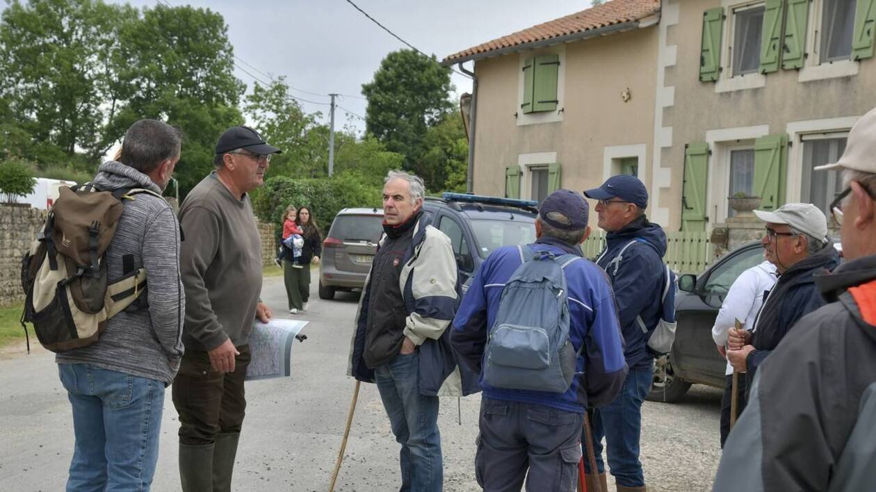 En Deux-Sèvres, une association aide aux recherches de l’agriculteur disparu
