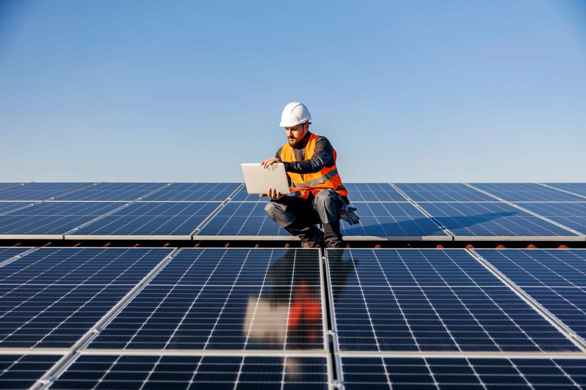 Faut-il vraiment s’inquiéter des radiations émises par vos panneaux solaires ? Ce que vous devez savoir