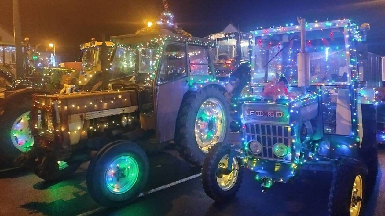 Pour la première fois, un défilé de tracteurs illuminés organisé dans cette commune du Bessin