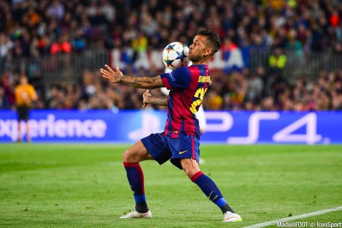 Barcelone recale Dani Alves