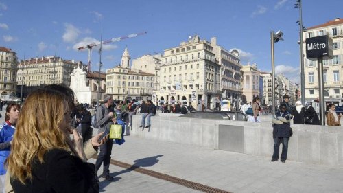 Marseille privée de métro après 21 h 30 pendant deux ans, la polémique enfle