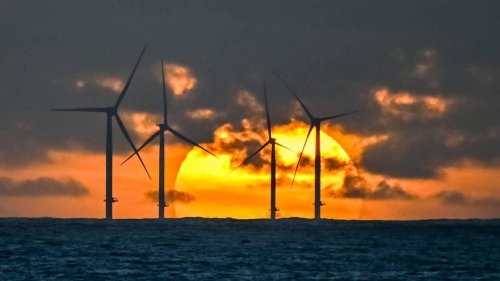 Le parc éolien s’éloigne des côtes de la Manche… et les millions d’euros aussi