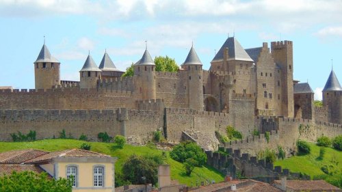 Ce somptueux château, forteresse imprenable au Moyen Age, est l’un des joyaux de Carcassonne