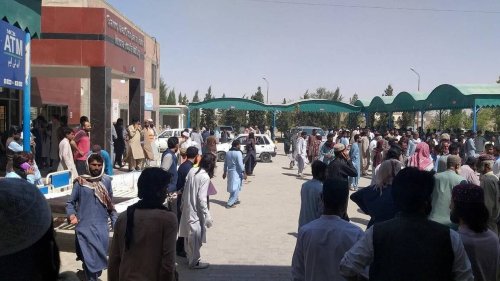 Pakistan : le bilan d’une attaque kamikaze près d’une mosquée monte à plus de 40 morts