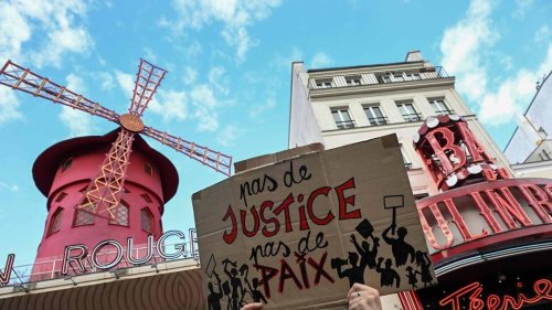 Une enquête ouverte après l’attaque d’une voiture de police dans la manifestation à Paris samedi