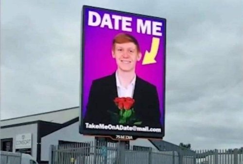 Pour trouver l’amour, ce jeune célibataire affiche sa photo en grand sur un panneau publicitaire - Edition du soir Ouest-France - 05/10/2022