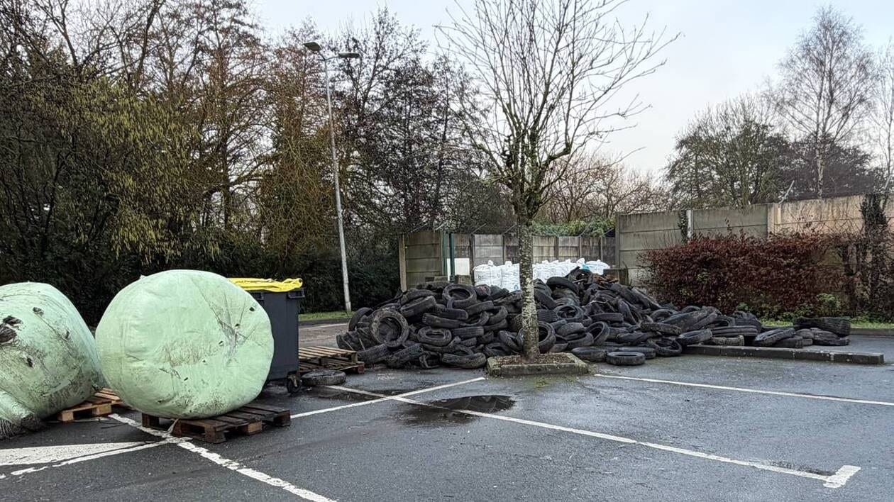 « En huit ans, c’est la première fois que cela arrive » : des déchets d’agriculteurs déversés au Carrefour de